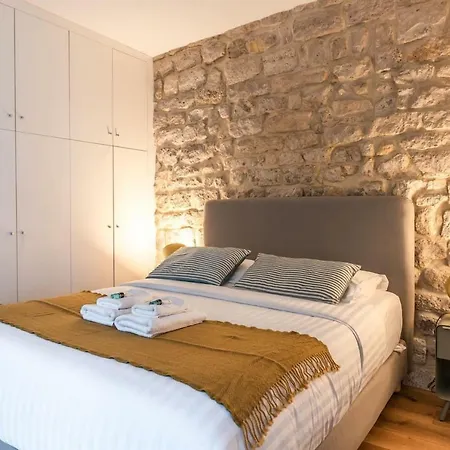 Architect Loft In North Marais Parigi