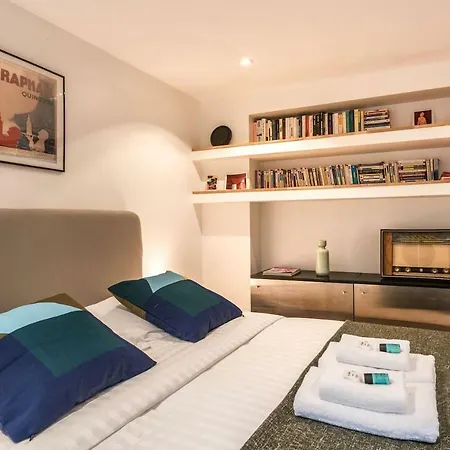 Architect Loft In North Marais *
